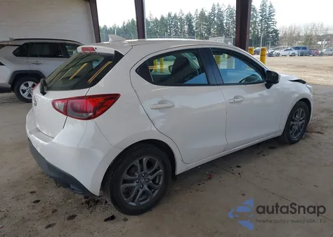 2020 Toyota Yaris Le z USA, uszkodzony, nr VIN 3MYDLBJV8LY702268